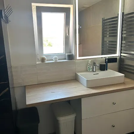 Dolna 64 Apartman *